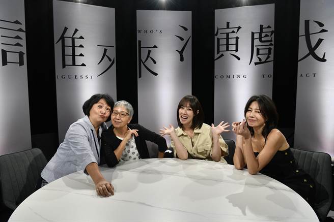 丁寧（右起）、小薰、陆弈静分享出道以来的小秘密。（镜电视提供）