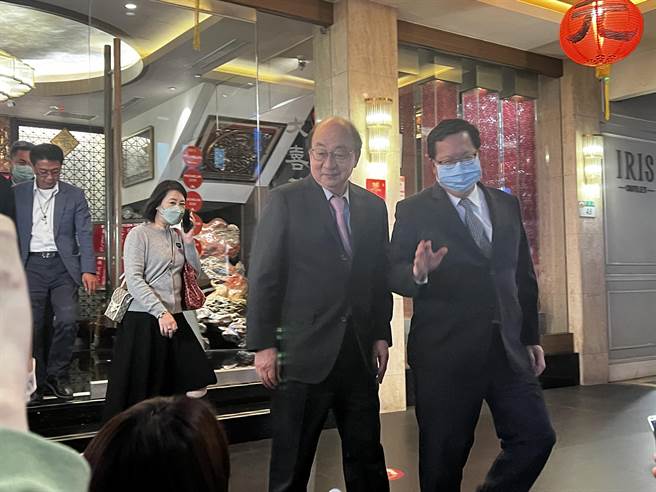 民进党立院总召柯建铭表示，院长陈建仁说昨天委员会审查有全程观看，很关心特别预算审查情形，感谢党团成员。（游念育摄）