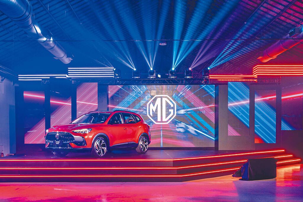 MG HS 2.0T AWD旗艦版售價106.9萬元，即日起展開線上訂車與預約試乘服務，預計6月開始交車。（MG Taiwan提供）