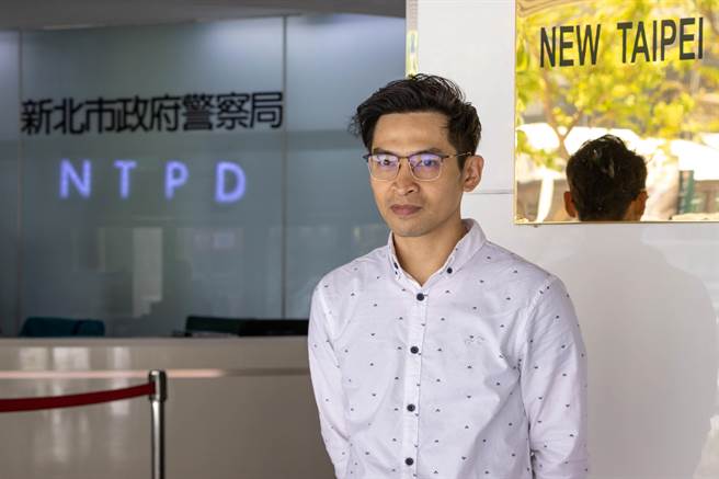 新北市警局公关室股长林成翰呼吁，法律仍有不足之处，反诈需要民眾提升自我意识。（实习记者徐澜摄）