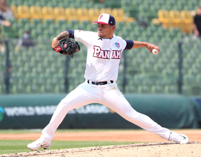 曾效力中信兄弟的左投奥特罗。（郑任南摄）