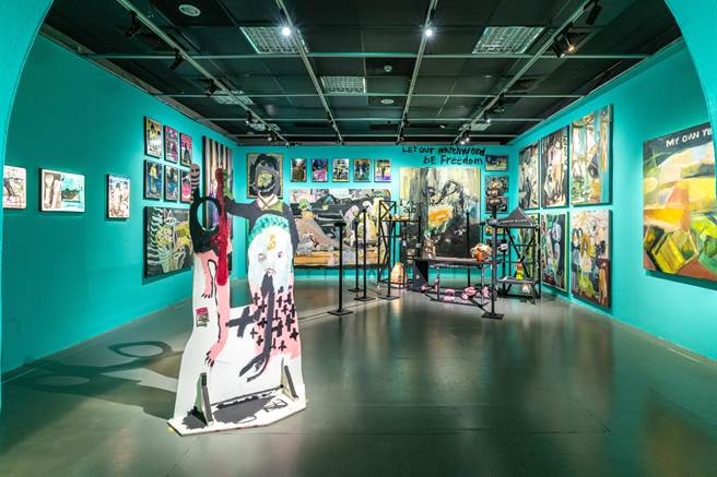 常陵《戰前準備》以藝術創作回應當今動盪局勢。（當代館提供）