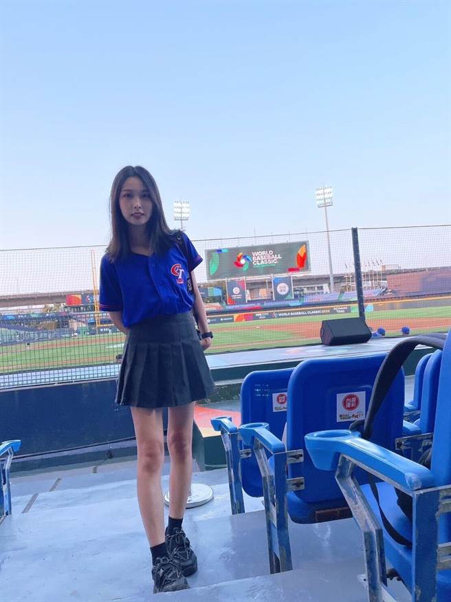 Bobo竹熱愛棒球，衝看經典熱身賽。（Bobo竹提供）