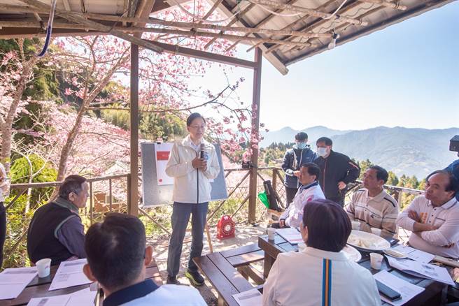 桃園市長張善政今日前往復興區瞭解在地建設規畫，並表示會全力協助加速推動。（桃市府提供／蔡明亘桃園傳真）