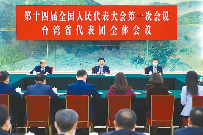 中共中央政治局常委王沪寧，9日参加十四届全国人大一次会议台湾代表团审议。（新华社）