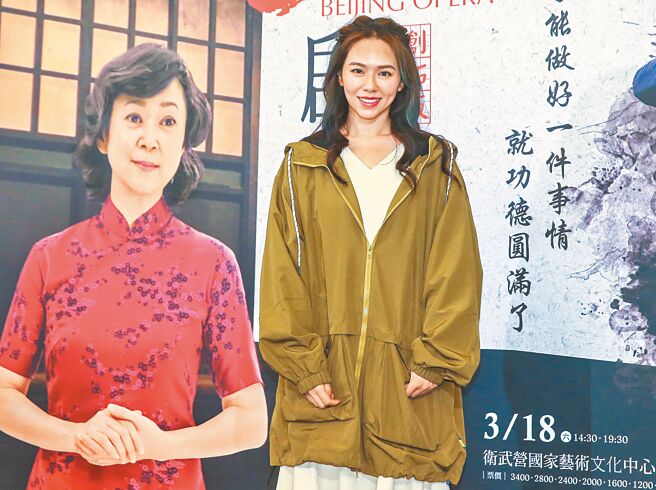 夏于乔昨前往观赏舞台剧。（粘耿豪摄）