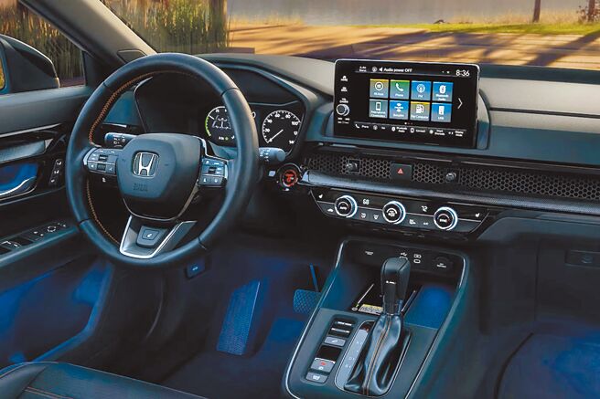 第六代Honda CR-V内装採取新世代设计风格。（摘自Honda官网）