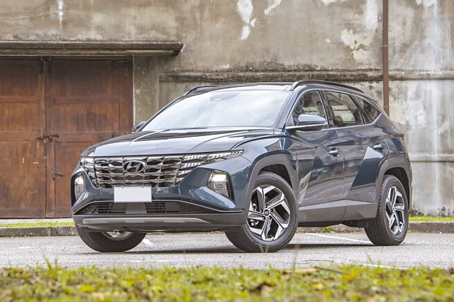 HYUNDAI今年将推出搭载Turbo-Hybrid动力系统的Tucson L Turbo-Hybrid，图为现行车款。（陈大任摄）