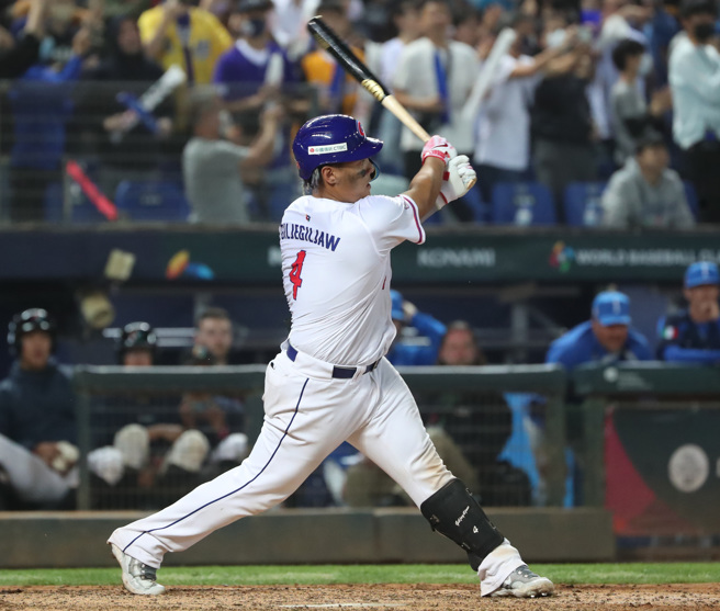 吉力吉捞・巩冠。（郑任南摄）