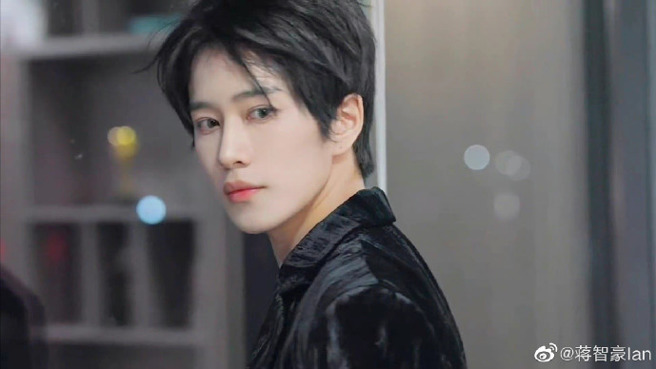 蒋智豪曾在《青春有你3》舞台发光发热。（图／翻摄自蒋智豪Ian微博）