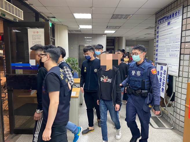 高嫌等人辩称是行车纠纷。（警方提供）