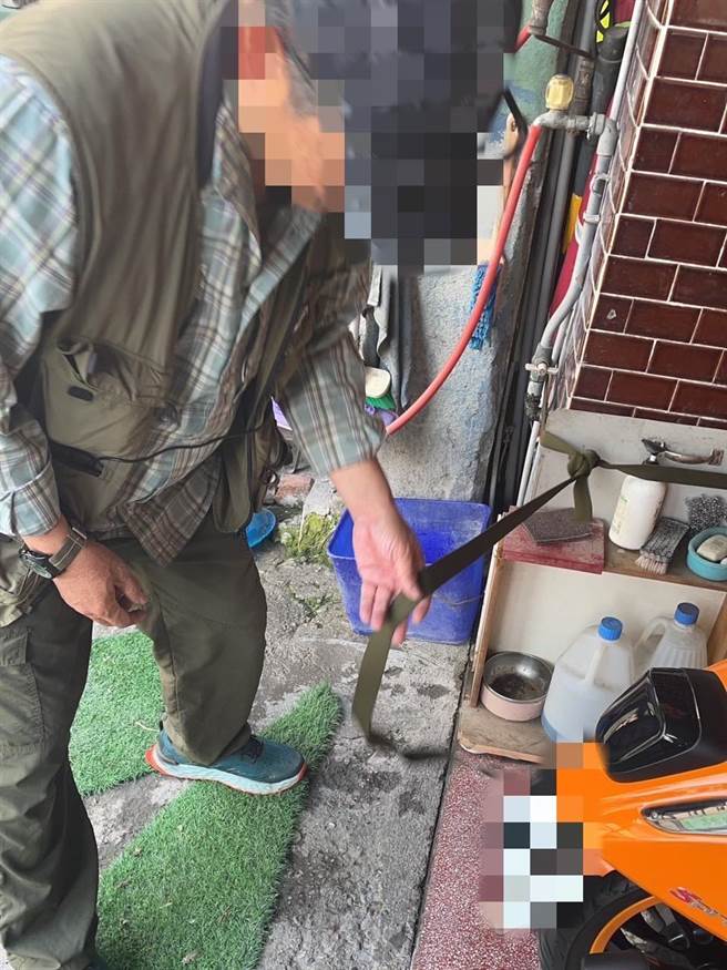 张男表示，犬只因为不明原因挣脱牵绳后，攻击梁女，他愿意负担梁女的医疗费用。（高市凤山分局提供／杨舒婷高雄传真）