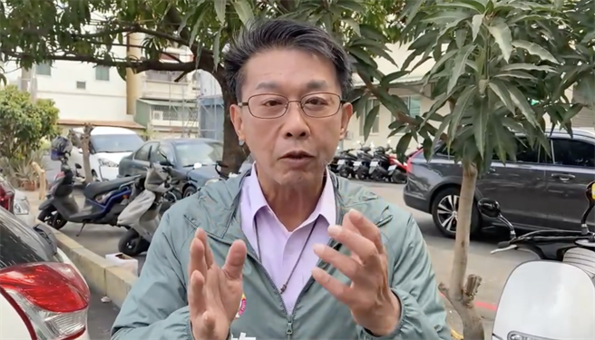 民進黨立委許智傑今（12）日反批，國民黨才是落跑始祖，還喊話朝野一起推動「任期1／2條款」，最起碼要任期過半才考慮轉換跑道。（柯宗緯翻攝）