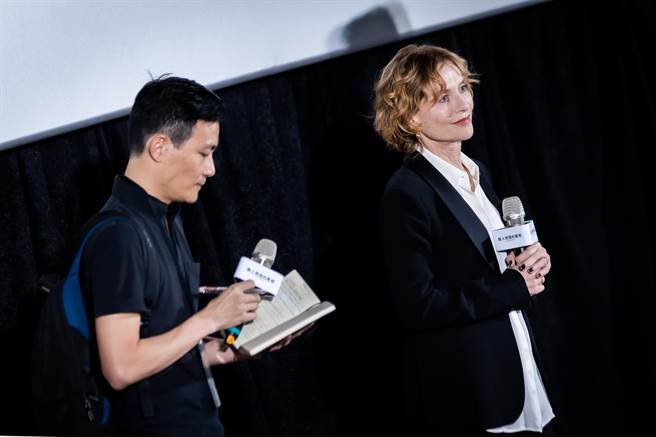 法国影后伊莎贝雨蓓昨出席《无人相信的真相》首映会。（佳映提供）