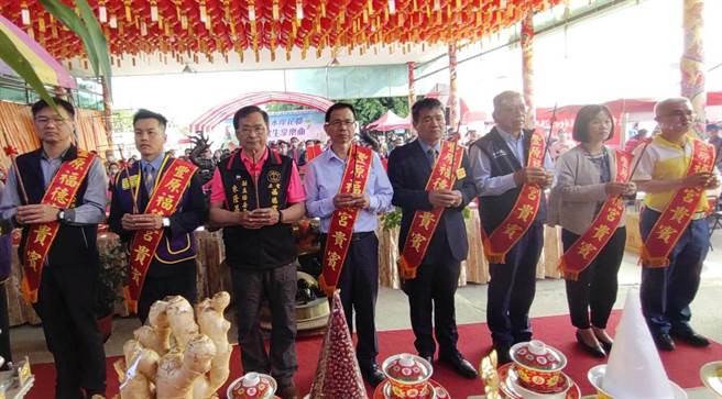 葫芦墩写生音乐会12日上午热闹登场。（陈清龙服务处提供／陈淑娥台中传真）