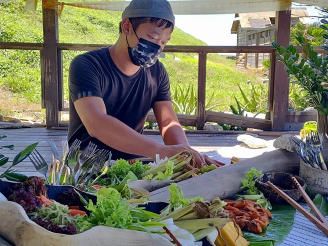 大智擅長以現場素材裝飾野餐氛圍。（圖／小島家提供）