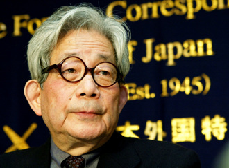 諾貝爾文學獎得主、日名作家大江健三郎逝世 享壽88歲