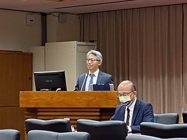 中研院长廖俊智今天表示，我国高教领域面临人才断层危机，年轻人就读博士班意愿明显不足。（林志成摄）