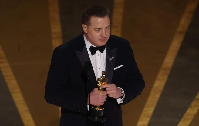 布兰登费雪勇夺影帝。(图/路透社)