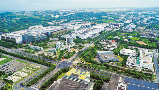 在疫情衝击、俄乌战争等大环境影响下，中部科学园区2022年再度创下兆元佳绩，营业额达1兆1698.11亿元、较2021年成长13％。(中科管理局提供)