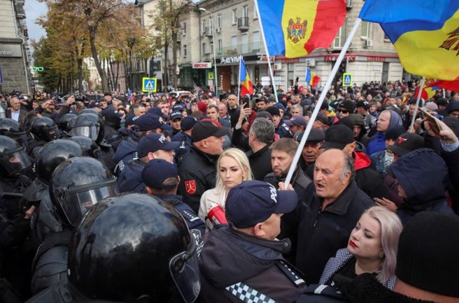 摩尔多瓦的反政府抗争持续两个星期， 政府定义是俄国在背后煽动。(图/路透社)