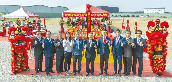 台湾樱花台中橱柜新厂12日开工动土，象徵樱花的智能制造迈向一个新里程碑。图／樱花提供