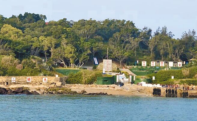 金防部烈屿守备大队二胆守备队1士兵失联，单位立即编组寻找，但一整天仍无下落。（民眾提供／于家麒金门传真）