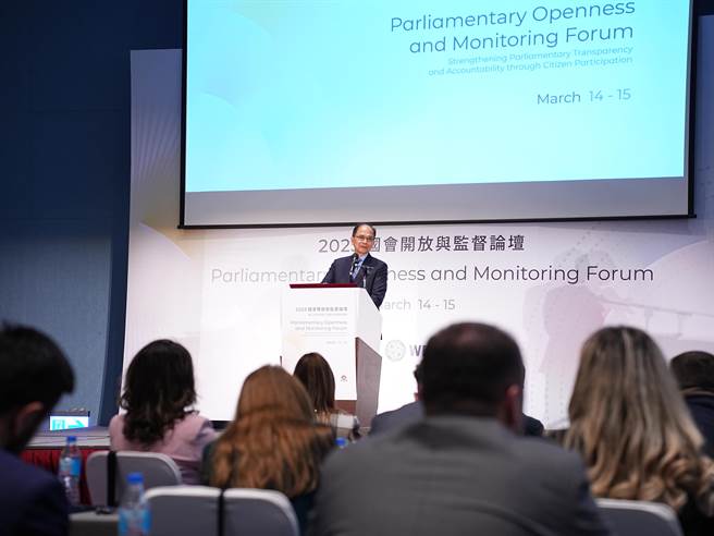 由公民监督国会联盟、美国国际民主协会（NDI）及西敏寺民主基金会 （WFD）共同举办的「2023国会开放与监督论坛」，今(14)日早上举行开幕式，立法院长游锡堃也到现场致词。(黄敬文摄)