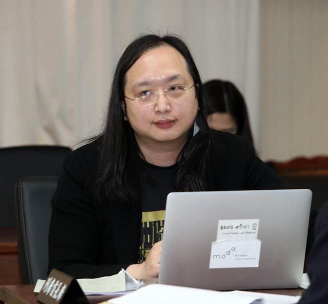 数位发展部长唐凤存款仅43万，债务则高达1467万元。（本报资料照片）