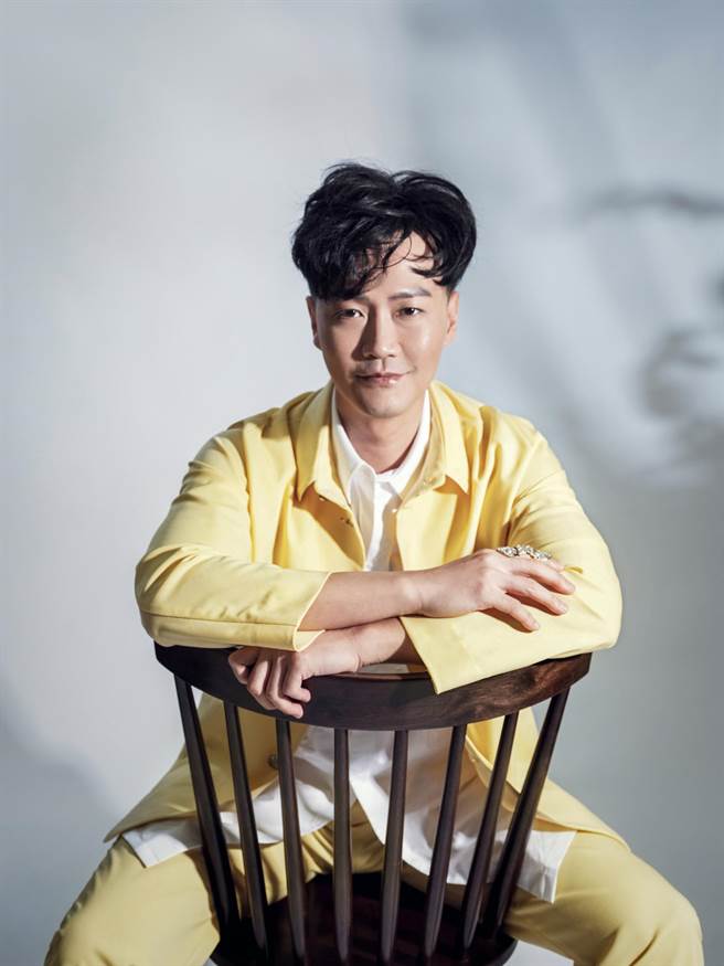 林俊逸推出最新台语创作单曲《伴》。（媒体栈提供）