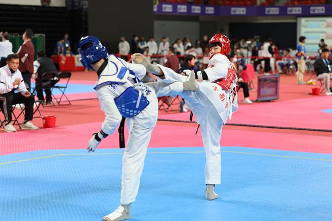 全中运跆拳道对打第2日完赛，以桃园市选手单日成绩最佳，获得2金、4银、2铜共8面奖牌。（新竹县府提供／邱立雅竹县传真）