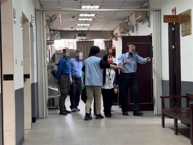 梁姓男教练遗体今相验，检方到场厘清死因。（崔正纲摄）