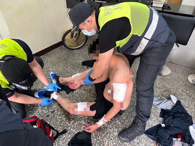 新北三重一名王姓男子与房东起口角，竟持刀攻击房东。（图／翻摄照片）