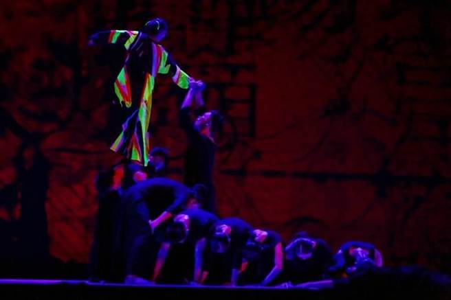 云门舞集巡演海内外的作品《十三声》，近期有电影版。（本报资料照片）