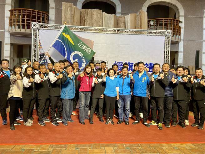 宜兰县长林姿妙期许所有选手在竞赛场上全力以赴实现目标，突破过往全都穿金戴银，争取更好的成绩。（吴佩蓉摄）