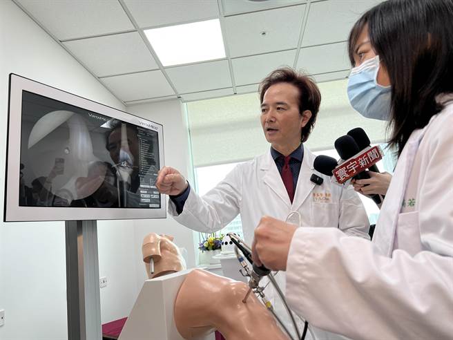 「手術技能訓練暨研發中心」500坪空間有手術訓練區、擬真手術訓練區和多功能運用區。(蔡依珍攝)