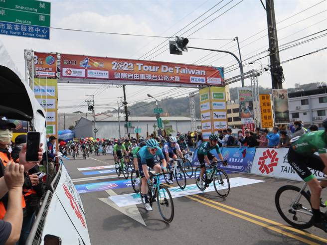 自由车环台赛14日进入第3站「浪漫台3线站」。（陈淑娥摄）