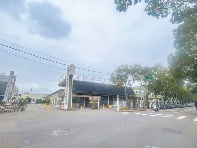 桃园市远东纺织内坜厂都市计画变更案10.7公顷用地，计画变更为医疗专用区、商业区与住宅区。（吕筱蝉摄）