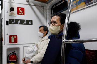 韓國口罩令再鬆綁  20日起搭大眾運輸免戴