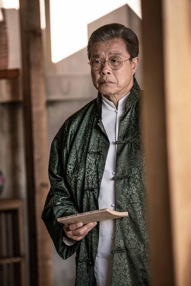 楊烈劇中是仁慈的大地主。（華視提供）