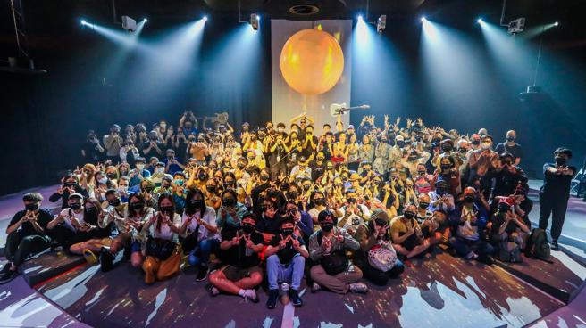 DigiWave透过个人化即时演算技术搜打造双向互动的科幻展览，吸引超过33万人观展。(高雄市经发局提供)