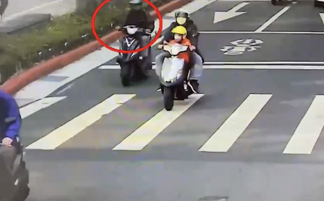 啦啦队女神「父闪车连2撞躺加护」，肇事驾驶逃逸警急追。(警方提供)