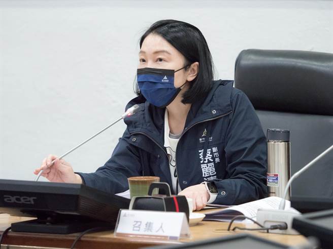 新竹棒球场工程体检会议召集人、副市长蔡丽清昨天主持第2会议。（新竹市政府提供／陈育贤新竹传真）