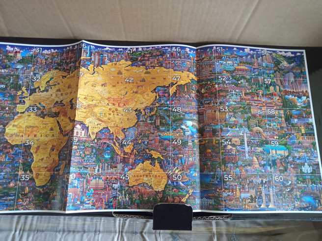 原PO打开发现拼图是切成60份，每份1千片。(翻摄自Costco好市多 商品经验老实说FB)