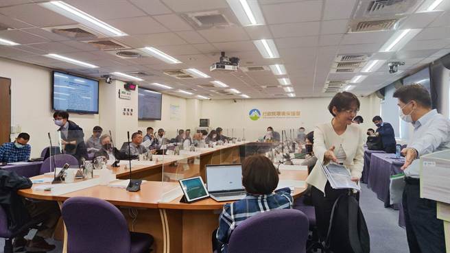 为满足桥头园区开发完成后的交通需求，交通部高速公路局提出「中山高速公路环差案」。（林良齐摄）