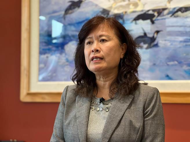 台大國際長袁孝維說，將全力協助校內的宏都拉斯學生完成學業。（台大提供／林志成台北傳真）