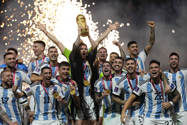阿根廷拿下2022年世界盃冠军。（美联社资料照）