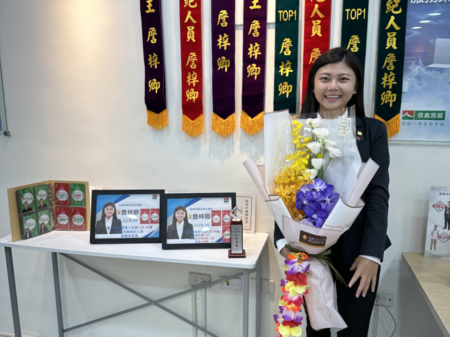信义房屋西湖店专案经理詹梓卿今年才28岁，加入信义房屋虽不到3年，表现却十分优异。（图/信义房屋提供）