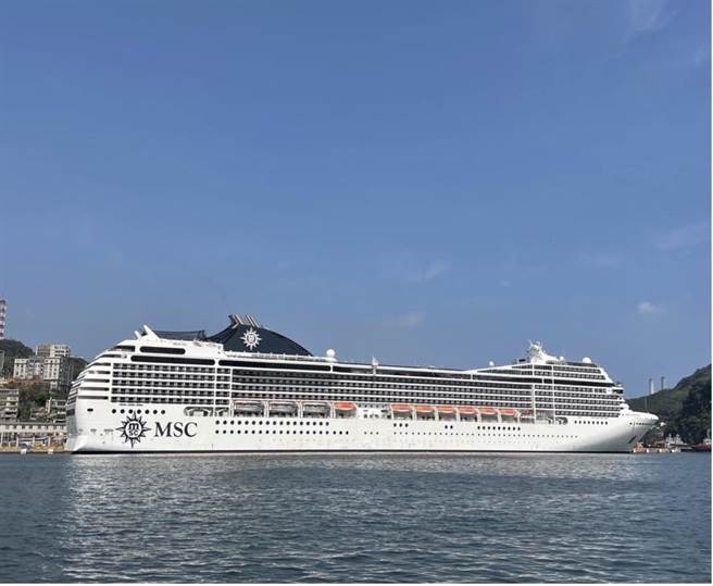 ▲地中海诗歌号于15日靠泊基隆港西岸旅客中心。（臺湾港务公司提供／徐佑升基隆传真）
