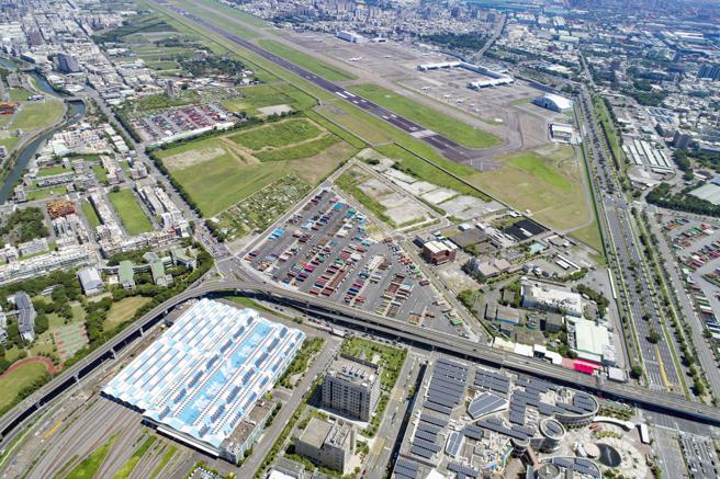 第86期重划区最后1笔特定仓储转运专用区土地，由「飨宾餐旅」以总价7亿5181万余元得标。(高雄市地政局提供)